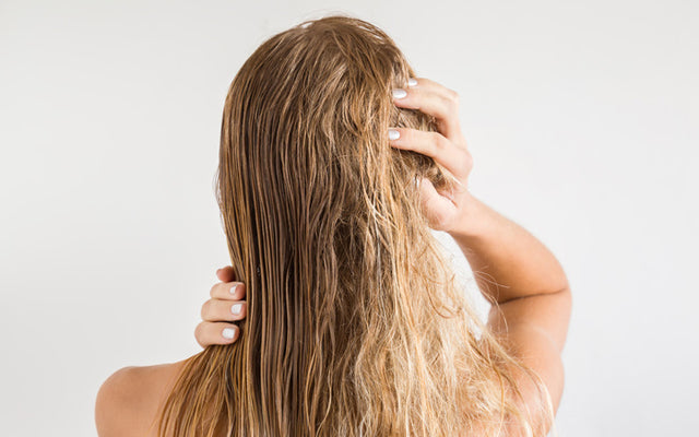 How To Moisturize Your Hair: Guide For All Hair Types