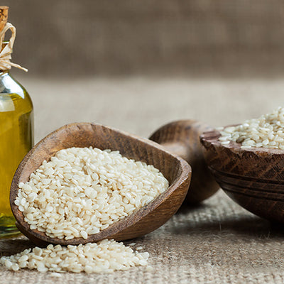 9 Benefits Of Sesame Oil For Skin & How To Use It