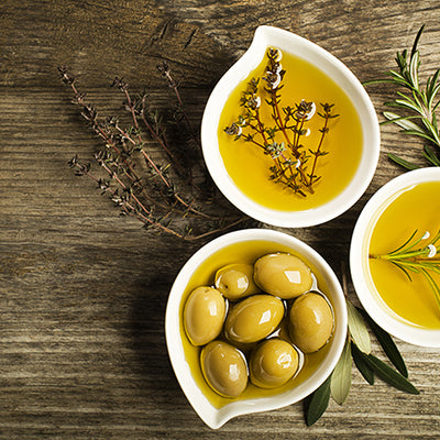 5 Ways Your Skin Can Benefit From Using Olive Oil