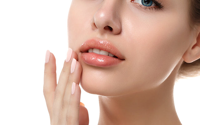 How To Lighten Your Dark Lips Naturally?